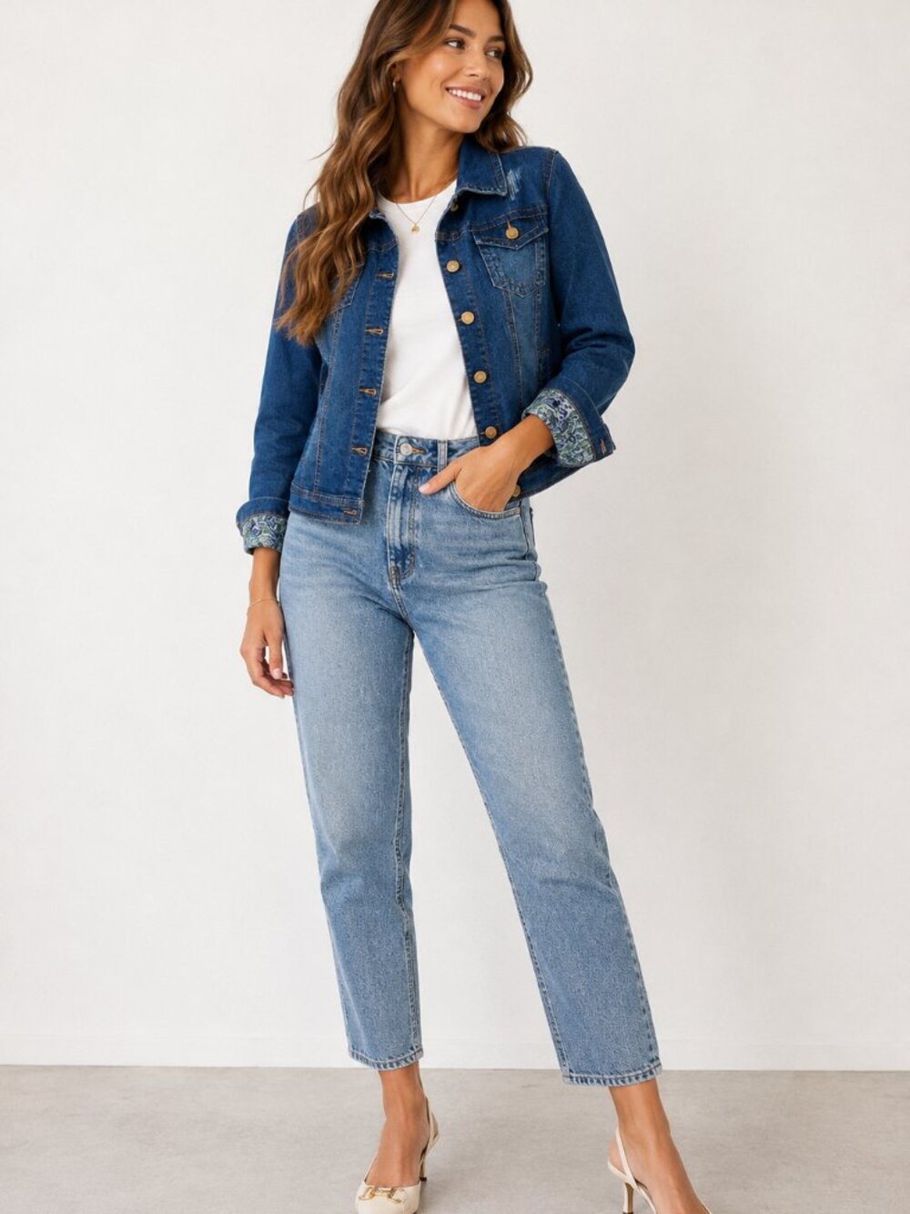 90's Denim Darling! JouJou Distressed Denim Jacket